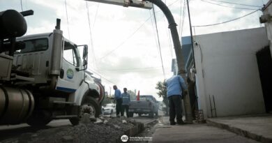 Gobierno Municipal continúa trabajando en el mantenimiento a las líneas de drenaje en el fraccionamiento Encinos