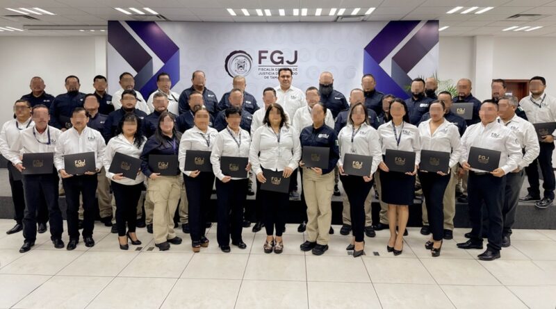 Entrega de reconocimientos a  Agentes del Ministerio Público y Agentes de la Policía  de Investigación