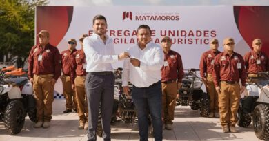 Refuerza Beto Granados la seguridad en Matamoros con entrega de equipo y uniformes a la Policía Turística