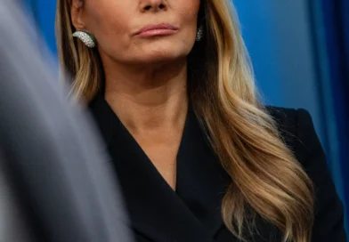 El presidente y la primera dama de EE. UU. exigen a la ABC que despida a Jimmy Kimmel por su chiste