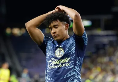 EL AVION QUE TRASLADABA AL AMERICA A LA CD DE MEXICO PRESENTO FALLAS ELECTRICAS