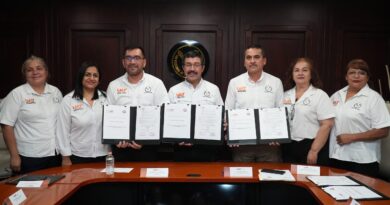 La UAT y el SUTUAT firman convenio de revisión salarial 2026