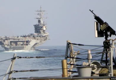 Los Destructores de EUA cruzaron Ormuz sin daños pese a ataque de Irak
