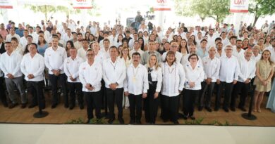 En homenaje solemne reconoce la UAT trayectoria de 215 docentes