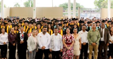 Entrega la UAT en la UAM-Mante nuevos profesionales de la salud y la educación