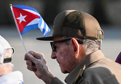 REAPARECE RAUL CASTRO TRAS ACUSACIONES DE EUA