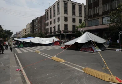 CNTE SEGUIRA EN HUELGA NO TO9DOS ESTAN DE ACUERDO