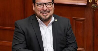 Paga SET incremento salarial a docentes tamaulipecos