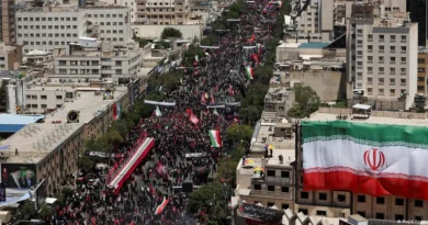 Irán sepulta a Jamenei entre llamamientos a la «venganza»
