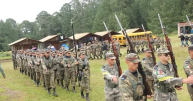 La SEP ordena cierre de escuelas militarizadas en el país antes del 31 de agosto