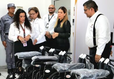 Refuerza Voluntariado de la SSPT apoyo social en los cinco CEDES con entrega de sillas de ruedas