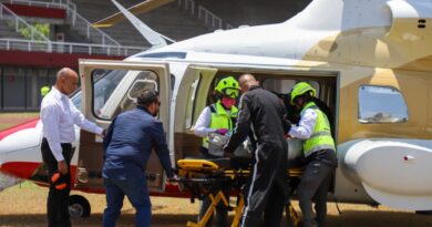 Trasladan a niño lesionado en ambulancia aérea