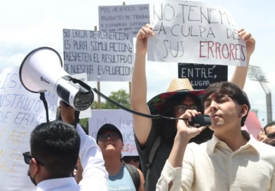 Aspirantes aceptados en la UNAM promueven amparos contra cancelación de examen de ingreso