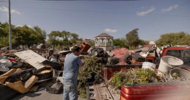 Freno al dengue en Matamoros: Beto Granados retira más de 25 toneladas de cacharros en la colonia Mariano Matamoros